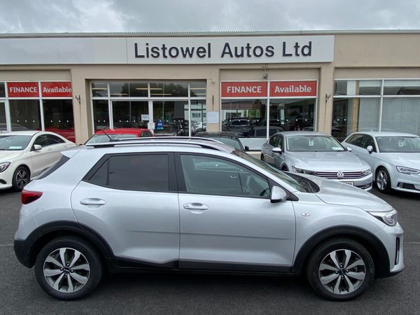 Kia Stonic Estate/Jeep, Petrol, 2022, Grey