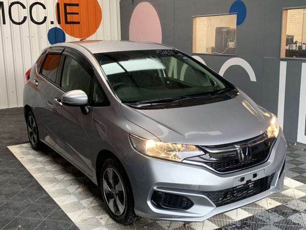 Honda Fit Hatchback, Petrol Hybrid, 2019, Silver