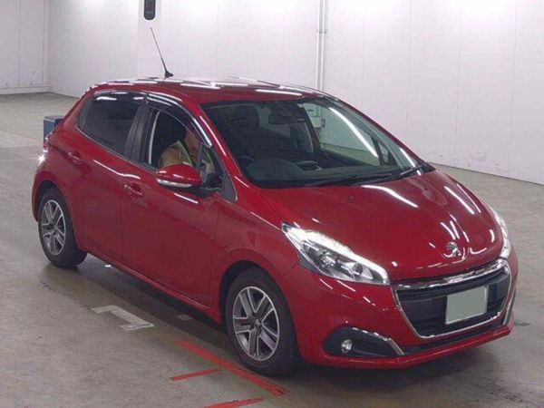 Peugeot 208 Hatchback, Petrol, 2018, Red