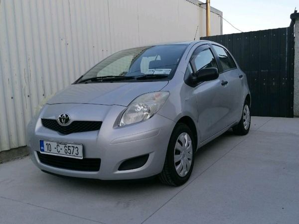 Toyota Yaris Hatchback, Petrol, 2010, Silver