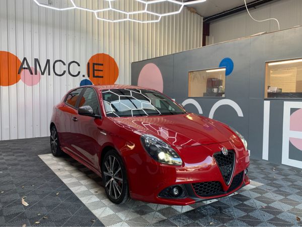 Alfa Romeo Giulietta Hatchback, Petrol, 2018, Red