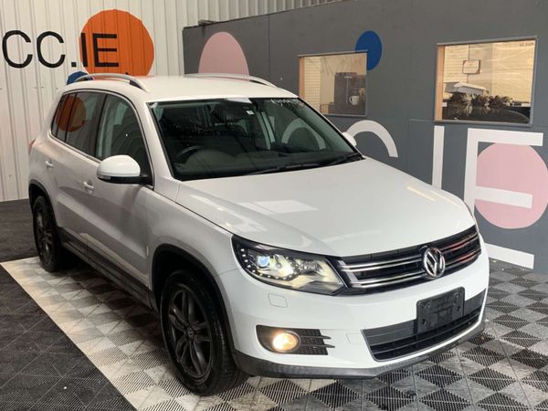 Volkswagen Tiguan SUV, Petrol, 2015, White