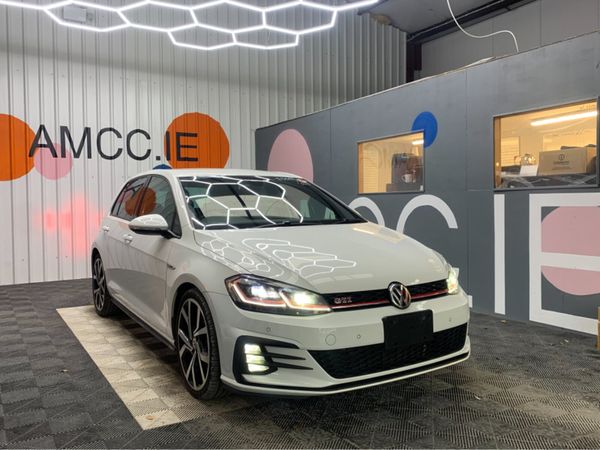 Volkswagen Golf Hatchback, Petrol, 2017, White