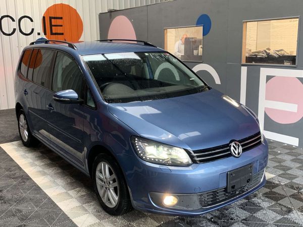 Volkswagen Touran MPV, Petrol, 2014, Blue