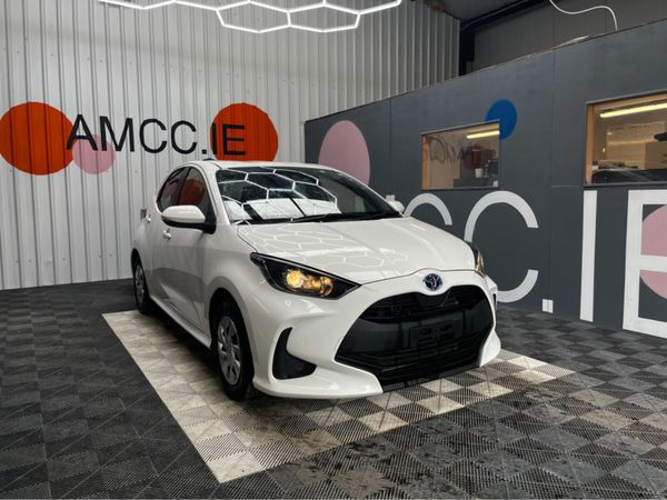 Toyota Yaris Hatchback, Petrol, 2021, White