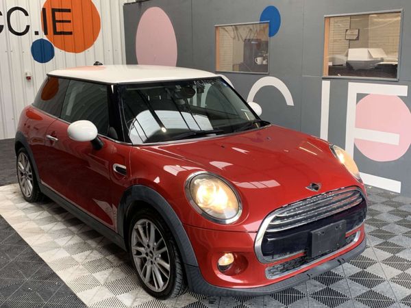 Mini Cooper Hatchback, Petrol, 2015, Red