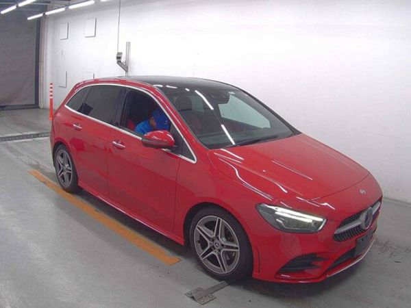 Mercedes-Benz B-Class Hatchback, Petrol, 2019, Red