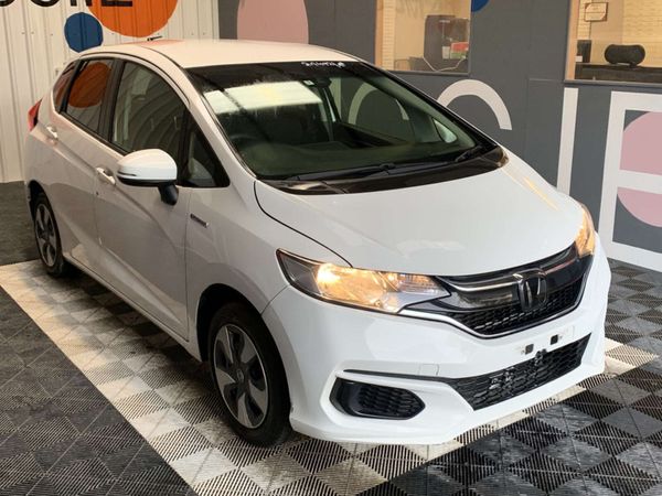 Honda Fit Hatchback, Petrol Hybrid, 2019, White
