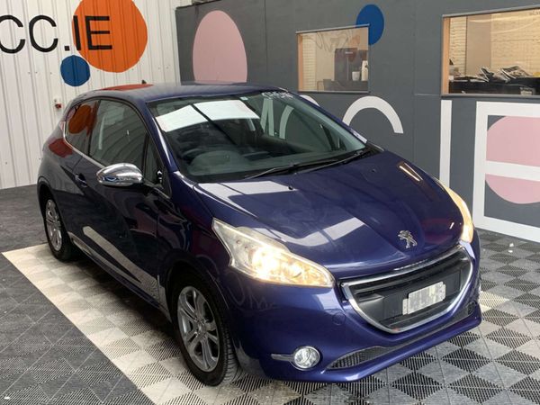 Peugeot 208 Hatchback, Petrol, 2015, Blue