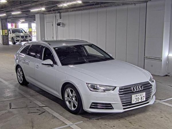 Audi A4 Estate, Petrol, 2017, White