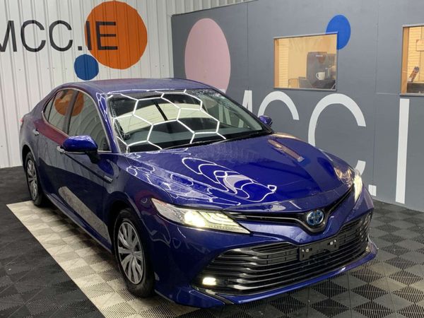 Toyota Camry Saloon, Petrol Hybrid, 2017, Blue