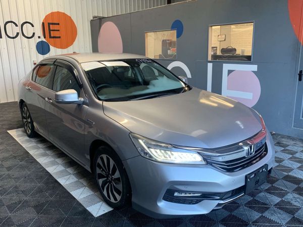 Honda Accord Saloon, Petrol Hybrid, 2017, Silver