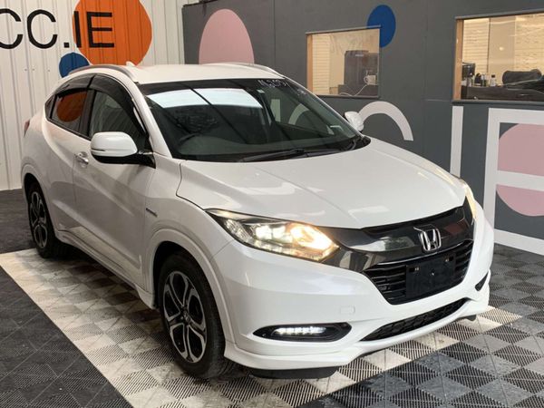Honda Vezel SUV, Petrol Hybrid, 2017, White