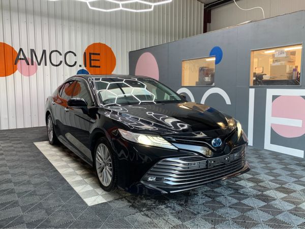 Toyota Camry Saloon, Petrol Hybrid, 2018, Black