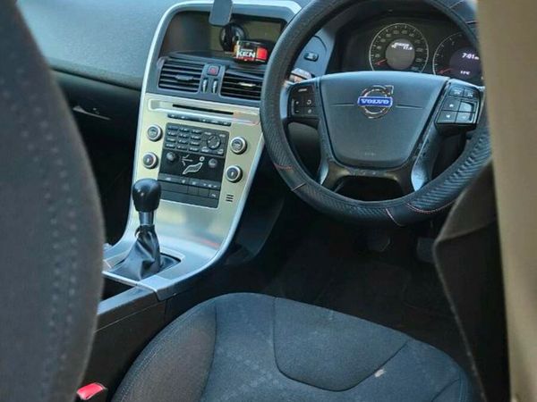 Volvo XC60 SUV, Diesel, 2011, Silver