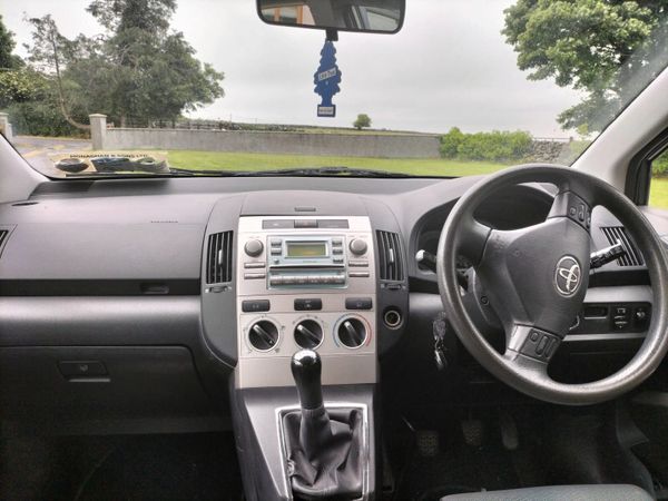 Toyota Corolla Estate/Jeep, Petrol, 2006, Grey