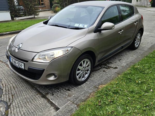 Renault Megane Hatchback, Diesel, 2010, Gold