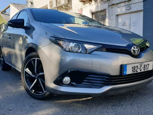 Toyota Auris Hatchback, Petrol, 2018, Grey