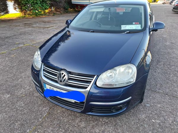 Volkswagen Jetta Saloon, Petrol, 2008, Blue