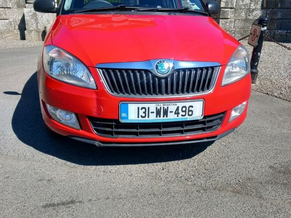 Skoda Fabia Hatchback, Petrol, 2013, Red