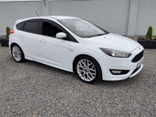 Ford Focus Hatchback, Petrol, 2017, White