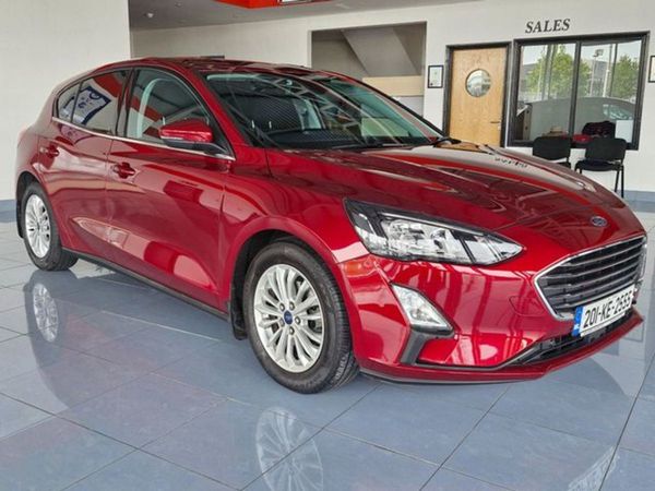 Ford Focus Hatchback, Diesel, 2020, Red