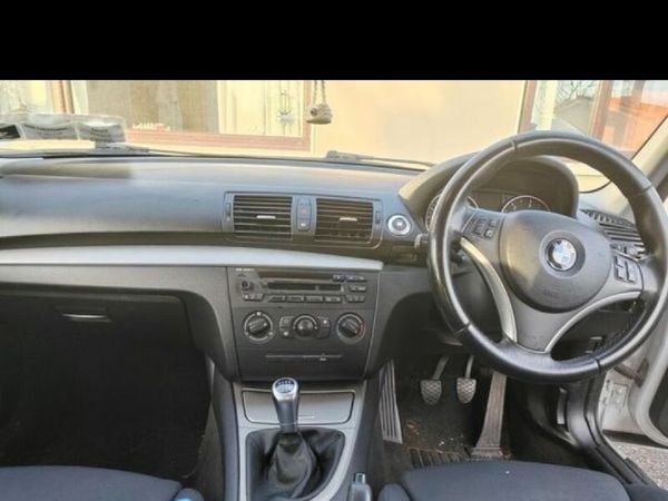 BMW 1-Series Hatchback, Diesel, 2010, Silver