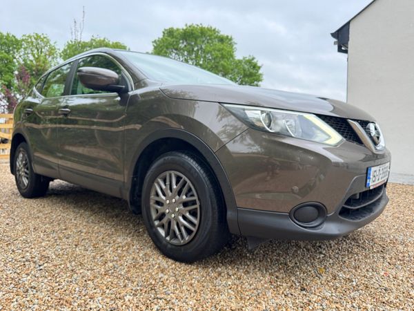 Nissan Qashqai Hatchback, Petrol, 2015, Brown