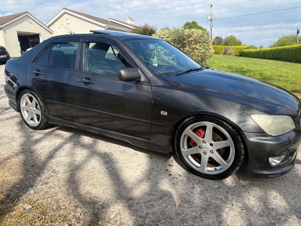 Lexus IS Saloon, Petrol, 2003, Silver