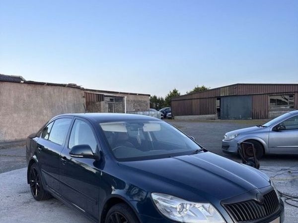 Skoda Octavia Saloon, Diesel, 2013, Blue