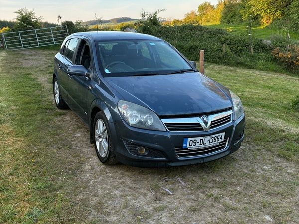 Opel Astra Hatchback, Diesel, 2009, Grey
