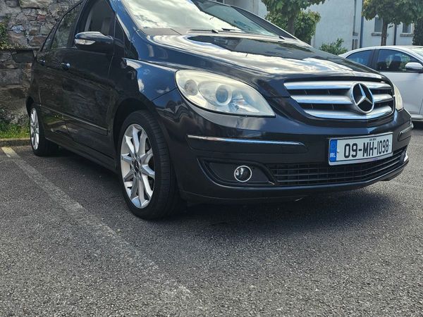 Mercedes-Benz B-Class MPV, Petrol, 2009, Black