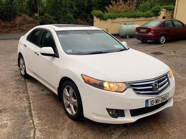 Honda Accord Saloon, Diesel, 2010, White