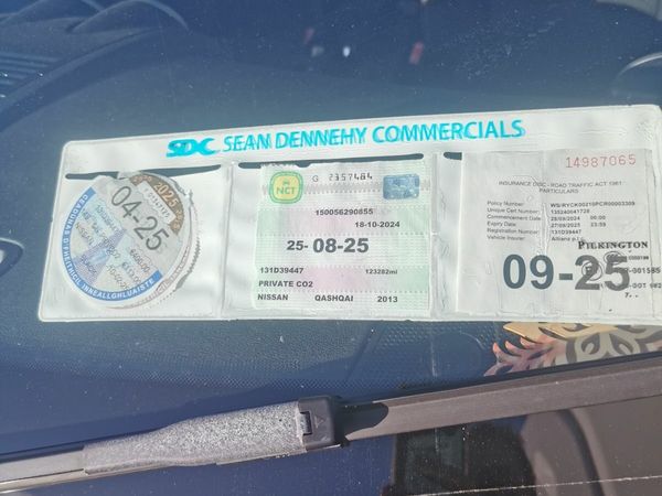 Nissan Qashqai Hatchback, Petrol, 2013, Black