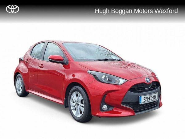 Toyota Yaris Hatchback, Hybrid, 2022, Red