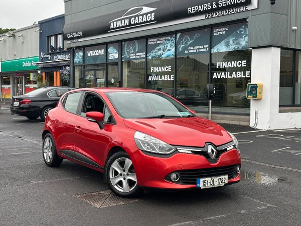 Renault Clio Hatchback, Diesel, 2015, Red