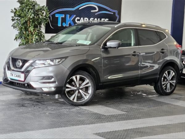 Nissan Qashqai Hatchback, Diesel, 2018, Grey