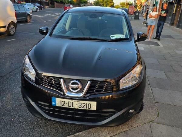 Nissan Qashqai+2 Hatchback, Diesel, 2012, Black