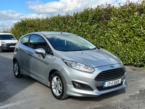 Ford Fiesta Hatchback, Petrol, 2017, Silver