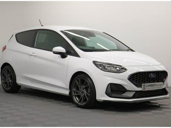 Ford Fiesta , Petrol, 2022, White