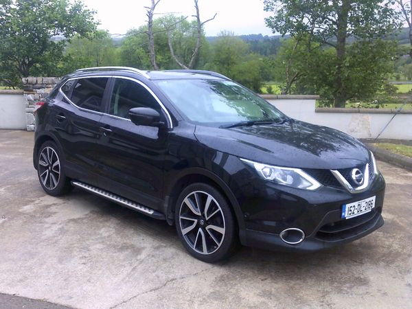 Nissan Qashqai Hatchback, Diesel, 2015, Black