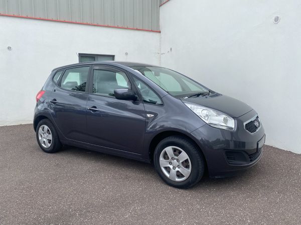 Kia Venga MPV, Petrol, 2015, Silver