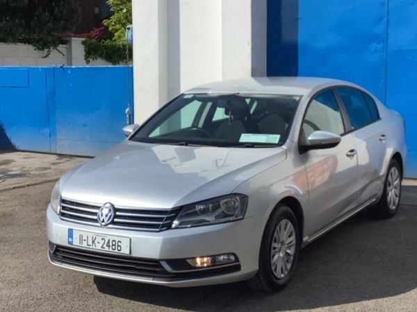 Volkswagen Passat Saloon, Diesel, 2011, Silver