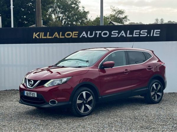 Nissan Qashqai Hatchback, Diesel, 2016, Red