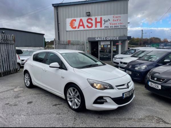 Opel Astra Hatchback, Diesel, 2015, White