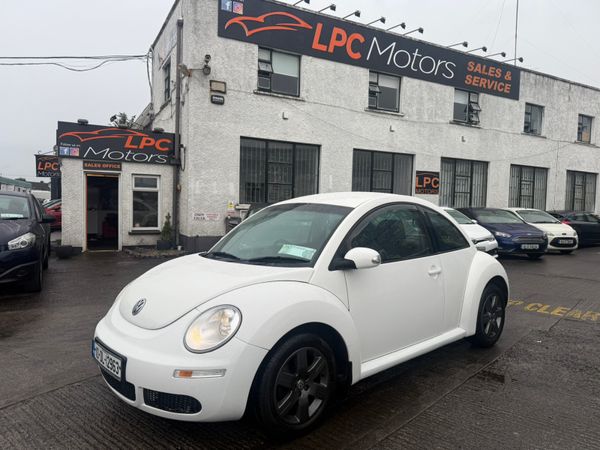 Volkswagen Beetle Hatchback, Petrol, 2010, White
