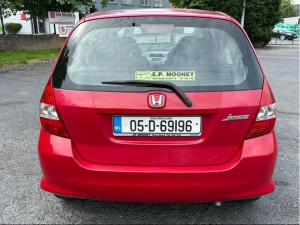 Honda Jazz Hatchback, Petrol, 2005, Red