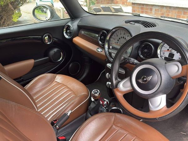 Mini Cooper Hatchback, Petrol, 2010, White