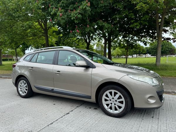 Renault Megane Estate, Diesel, 2010, Gold