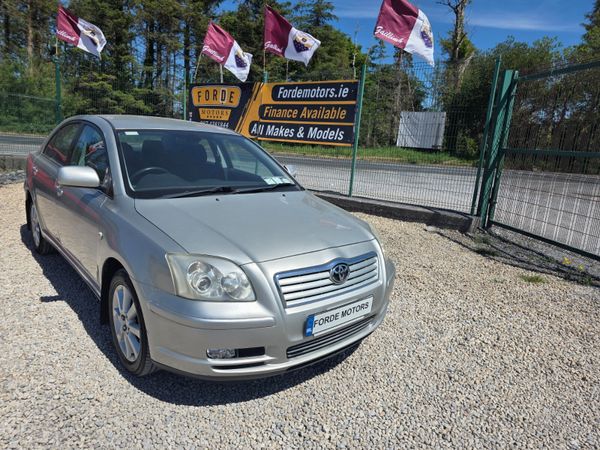 Toyota Avensis Saloon, Petrol, 2005, Silver